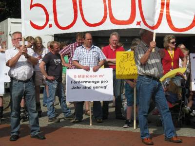 DEMO vor dem Rathaus  - 