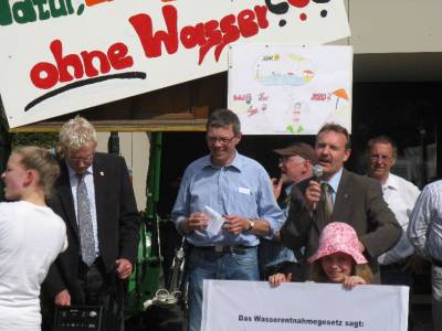 DEMO vor dem Rathaus  - 