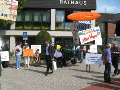 DEMO vor dem Rathaus  - 