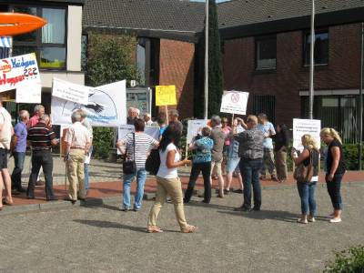 DEMO vor dem Rathaus  - 