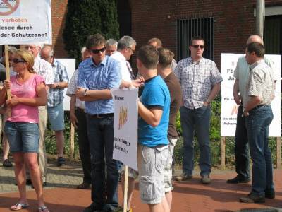 DEMO vor dem Rathaus  - 