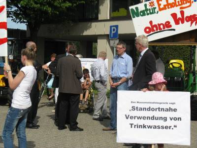 DEMO vor dem Rathaus  - 